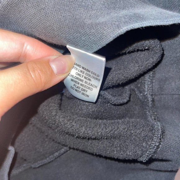 Essential hoodie - Picture 3 of 4